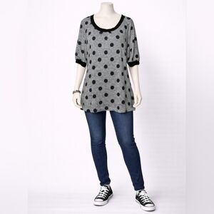 Rue21 Gray & Black Polkadot Juniors Top